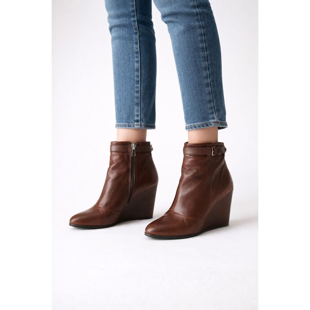 Coach Melody Leather Wedge Ankle Boots Brown Almond Toe Zip Size 7B - Picture 2 of 14